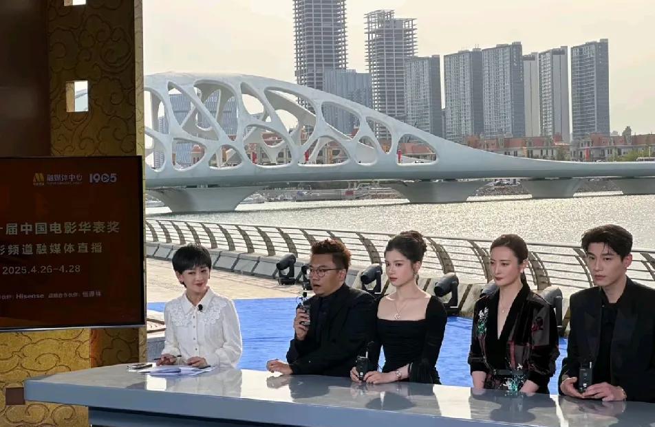 CCTV也拿张婧仪的泼天美貌没一点办法，能抗住CCTV的镜头的脸，那一定是360