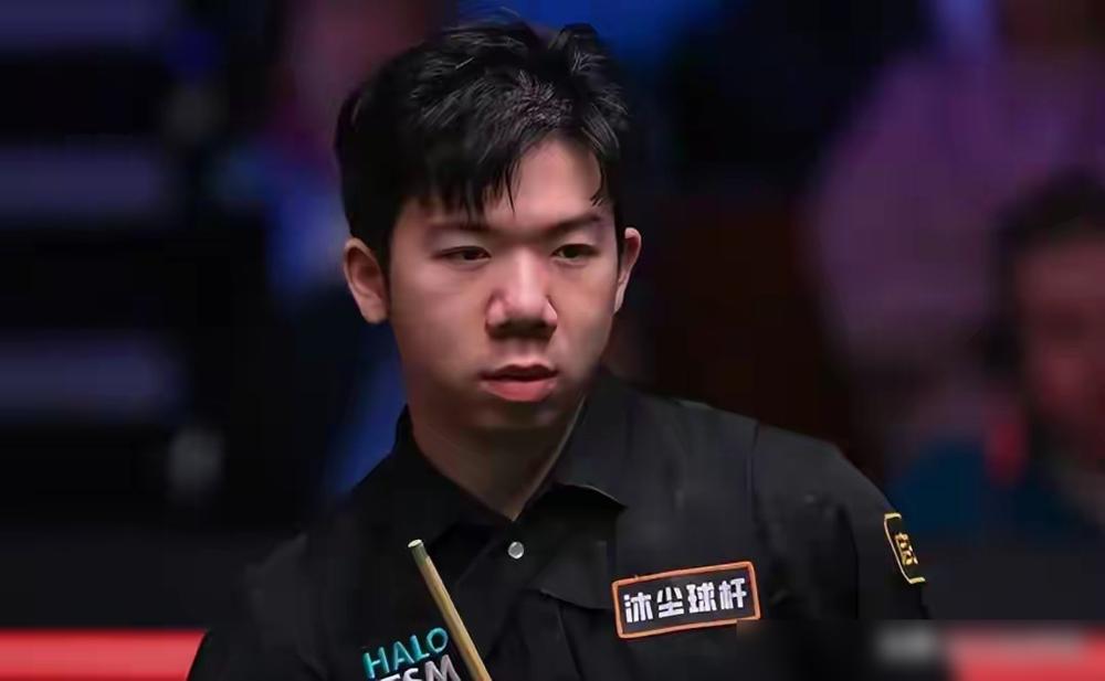三连鞭！中国冠军回家。赵心童5-0横扫！你想看斯诺克冠军被对手三连鞭，开场直