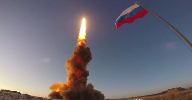 俄罗斯不是“打不起”，而是懒得用真货！普京做了个决定：高超声速导弹，继续发