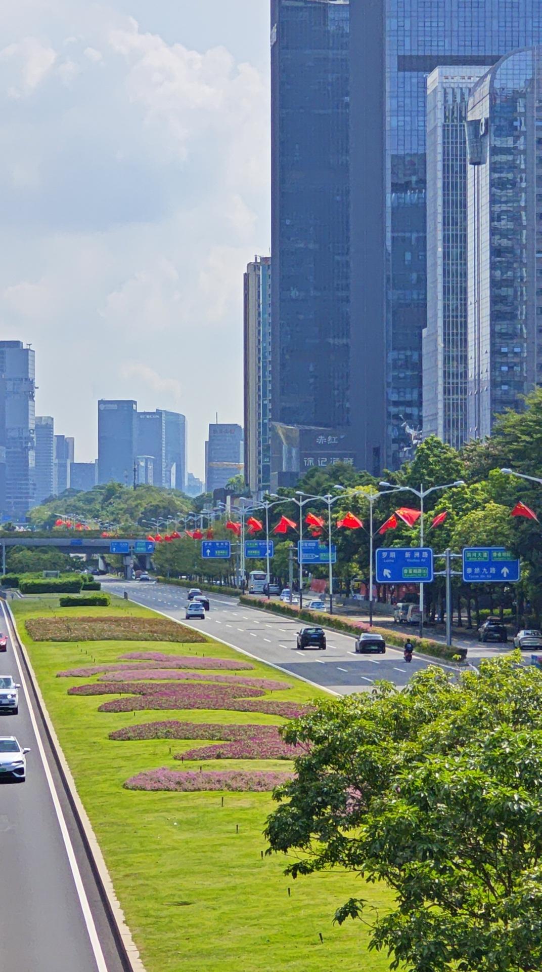 这些年基本上走遍了省会城市和一些大城市，实事求是地评价，单论城市的生活环境和绿化