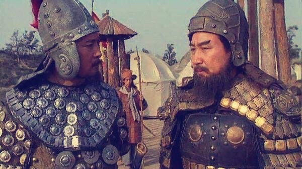 夏侯霸投奔蜀汉的时候，刘禅封夏侯霸为车骑将军，位在当时的卫将军姜维之上。奇怪
