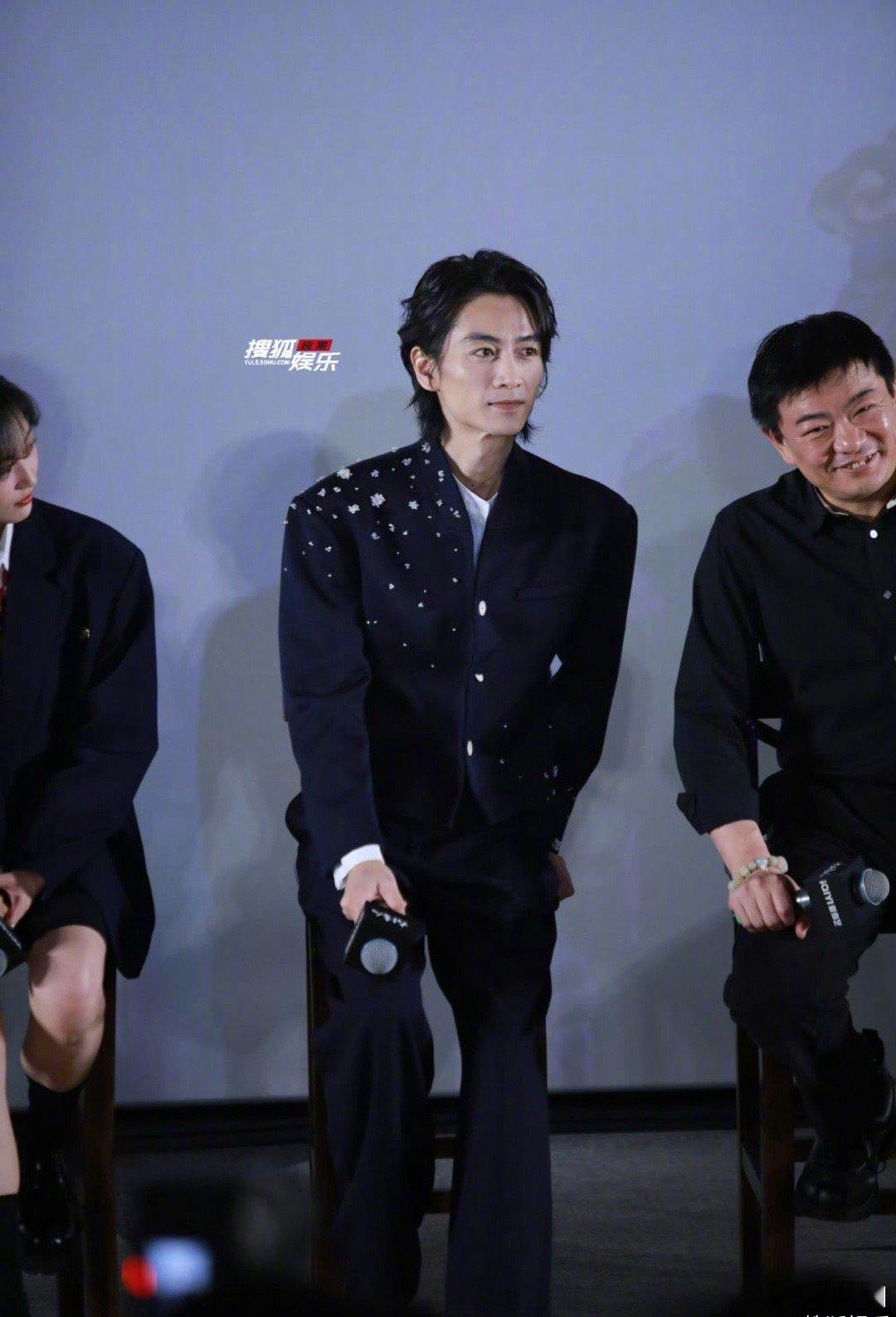 陈晓这是瘦脱相了吗～