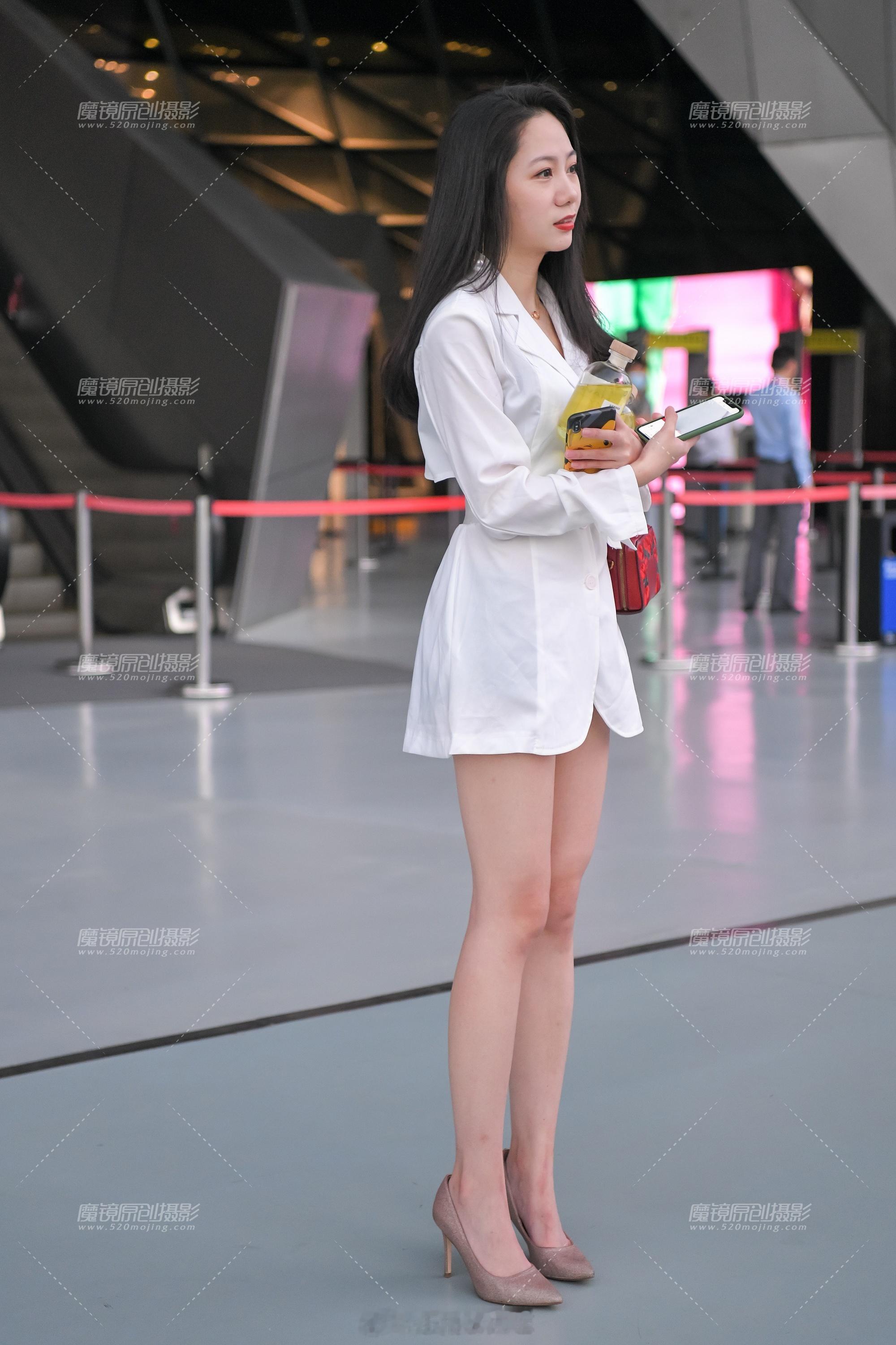 长期乱买衣服隐形贫穷衣服不在多，在好看，像小姐姐这样的裙子，百搭！