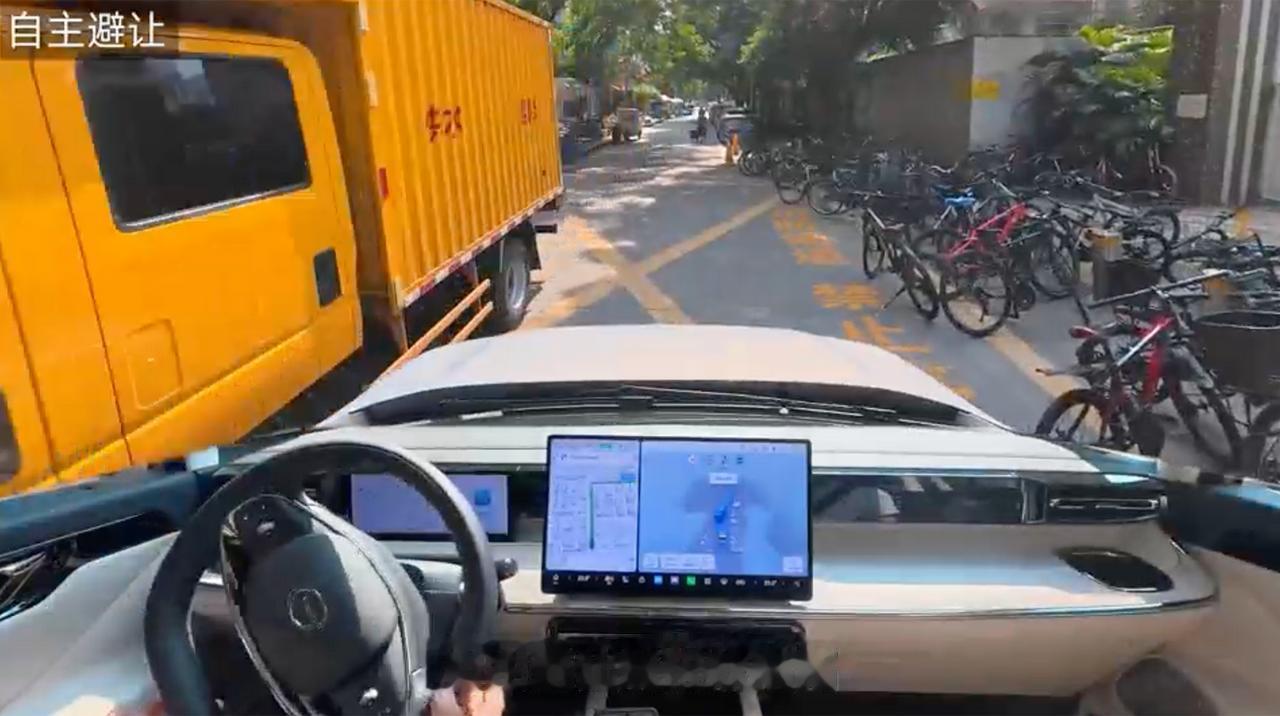 上午发了台百万级的MPV，但不是谁都有这个钱的，如果十几万能买啥MPV呢？最近