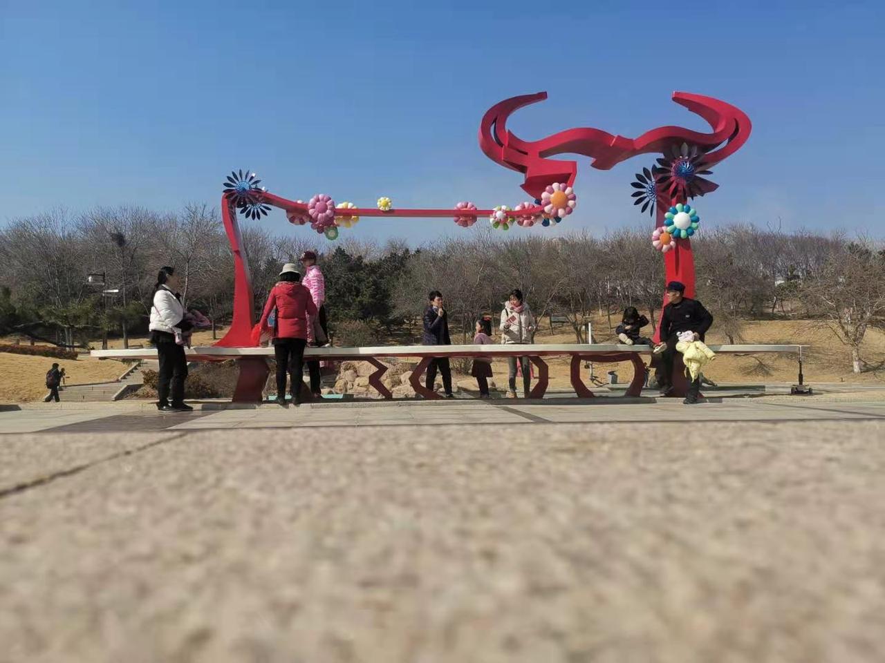 青岛将迎来多云转小雨天气，请注意防范。今天是3月10日，星期二，农历正月廿二。青