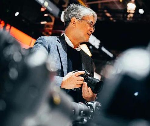 850亿巨亏创纪录，日本光刻机巨头崩盘，日本高端制造要凉了全球光刻机曾形成阿