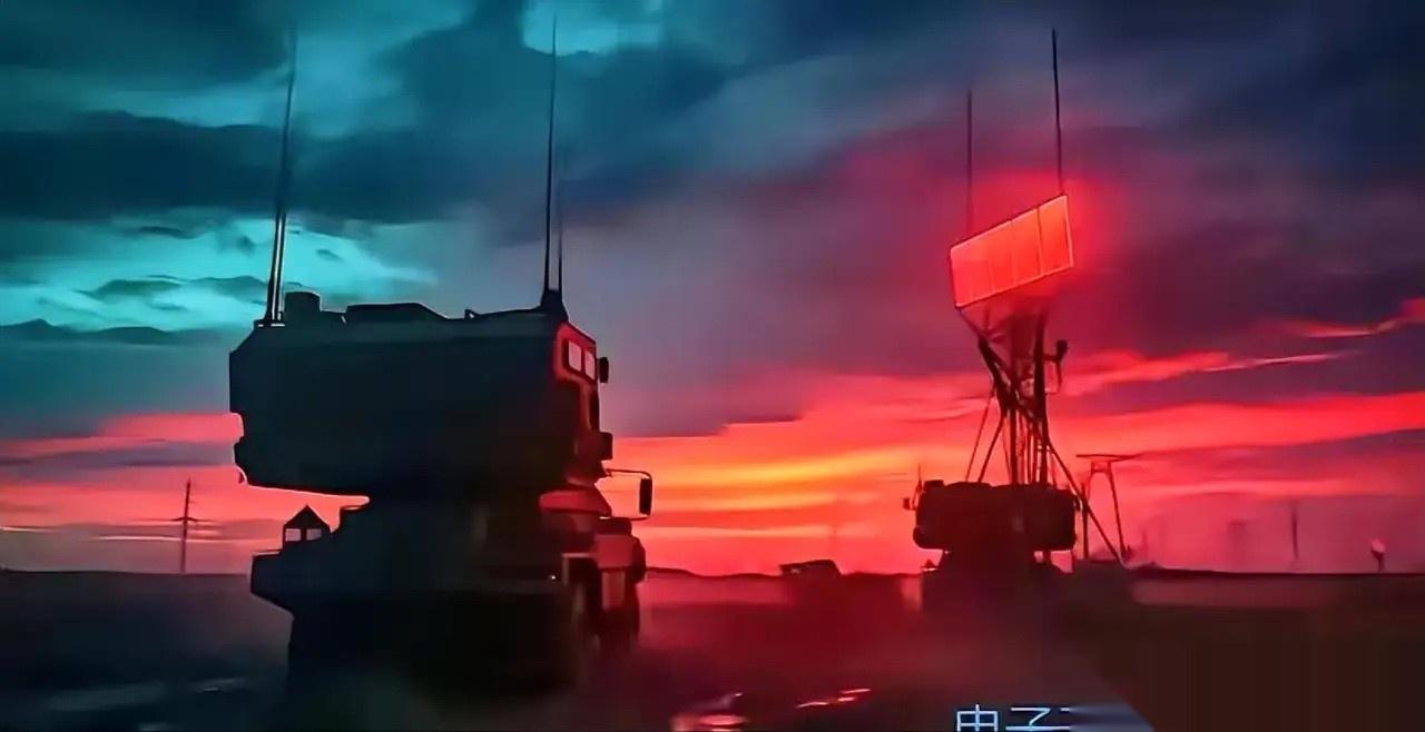 你猜南海27号那天发生了什么？荷兰军舰直接被电子干扰撵走了，牛不牛？哎，我看完