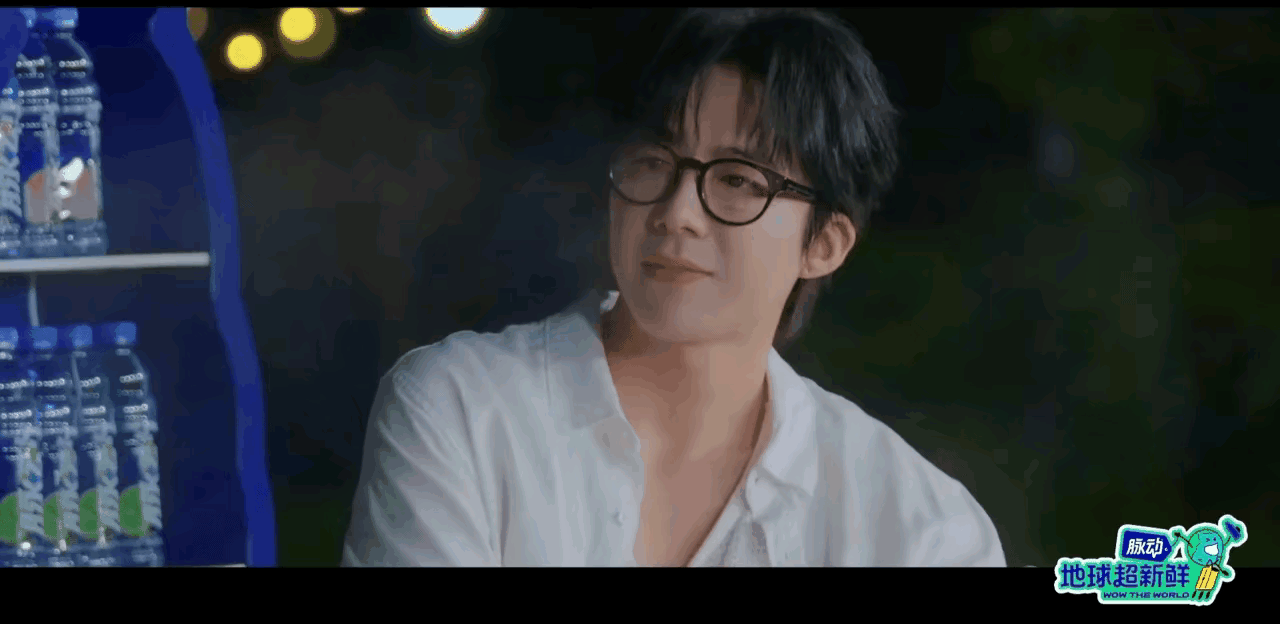 龚俊刘宇宁真诚才是必杀技在综艺《地球超新鲜》里，刘宇宁给龚俊挑礼物时直爽地说：