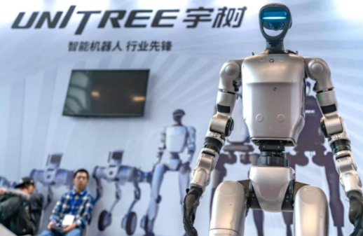 敲钟才几天，宇树最大背锅侠出现？终于知道王兴兴为什么黑脸宇树上市短短四个交易日市值蒸发超2000亿，