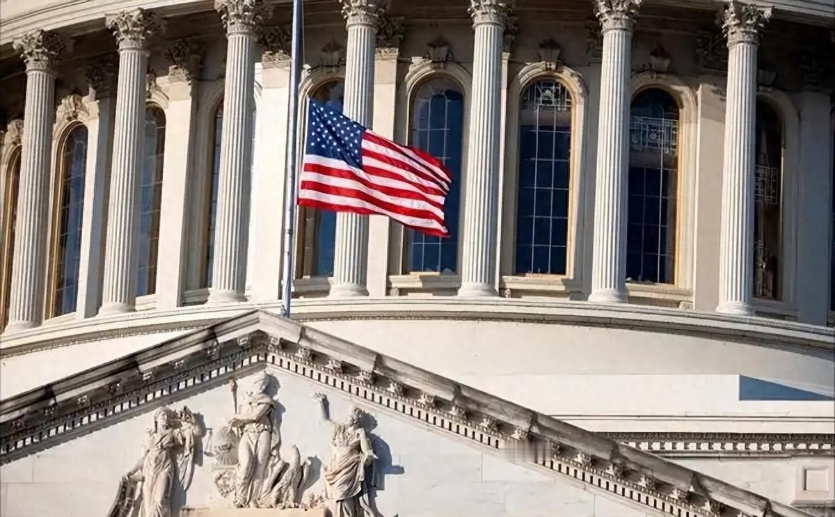 4月20日，全球贸易圈平地起惊雷！美国海关总署凌晨突然宣布，启动史上规模最大的关