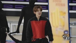 鹿晗高瀚宇老板员工的默契哈哈哈哈哈商量好要干一场，结果目标只有一个。鹿晗高瀚宇