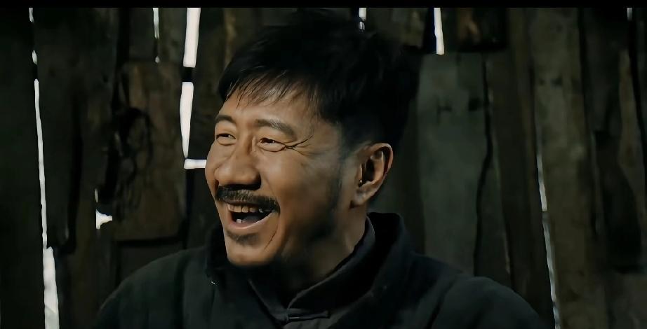 《归队》老山东去葱山求助，却得知花儿已经怀有身孕，小白马还在随时随地秀恩爱，老山