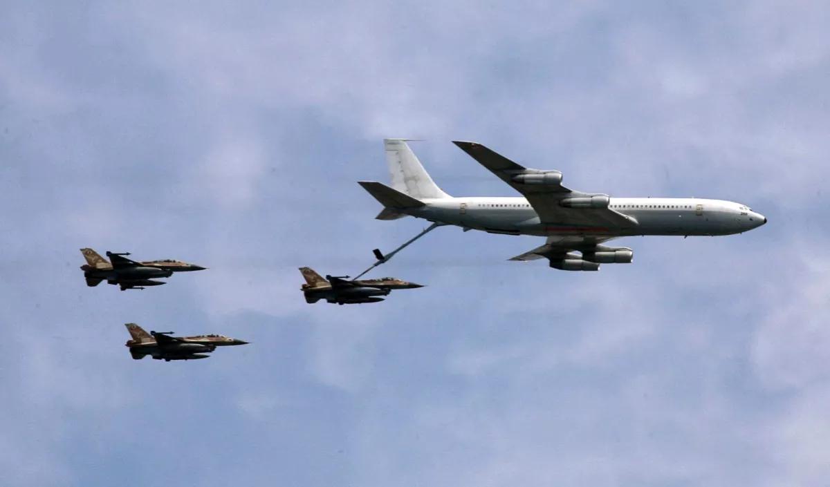 欧洲新闻网报道，当地时间8日，多家古巴旅游企业反映，由于美国政府的军事威胁和武装