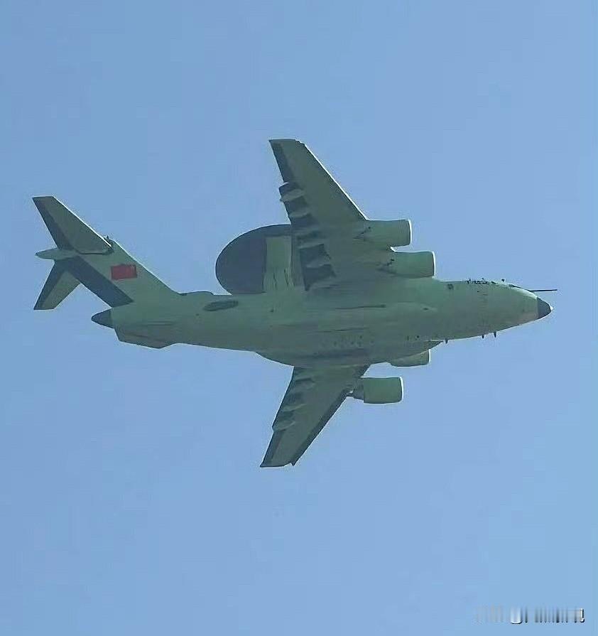 目前为止最清晰的空警3000，采用运20B为平台，出厂自带受油管，基础硬件上已经