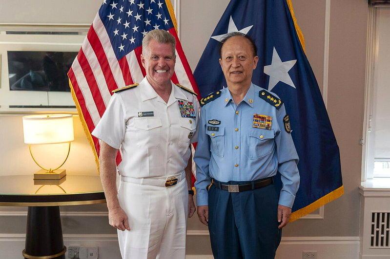中美战区指挥官时隔两年再次会晤，消息压了两天才放出来，这次释放的信号更多。202