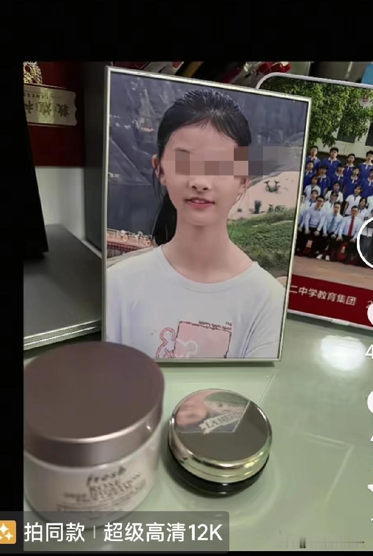 优优妈妈的账号里写着48岁，优优14岁。优优是妈妈在34岁高龄才生下的，她还是家