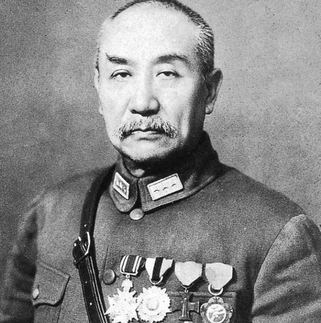 胡耀邦自告奋勇去太原劝降阎军，徐向前的一句话，救了他一命“耀邦同志，你是一把政