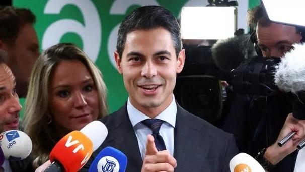 荷兰政坛变天！38岁新首相一句话，把美国晾在一边荷兰政坛迎来巨变，38岁的