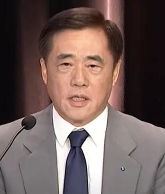 郝龙斌竟然在今天中天举办的第二场国民党主席参选人辩论会上妄言叫嚣称“和中”，这是