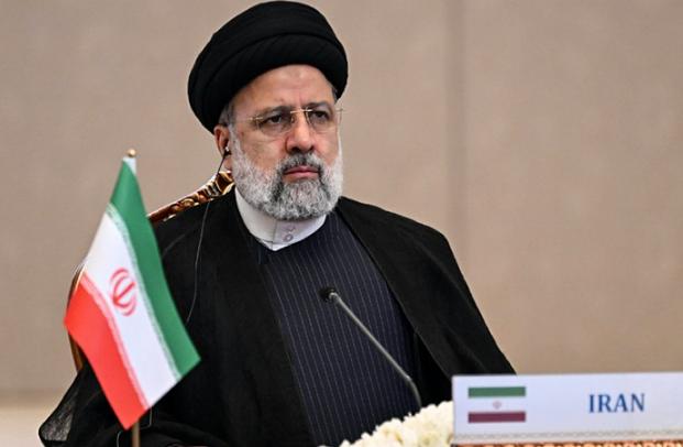 什么叫失败国家，伊朗就是。伊朗原本有三张牌：石油，导弹，什叶派之弧。三张打好一张