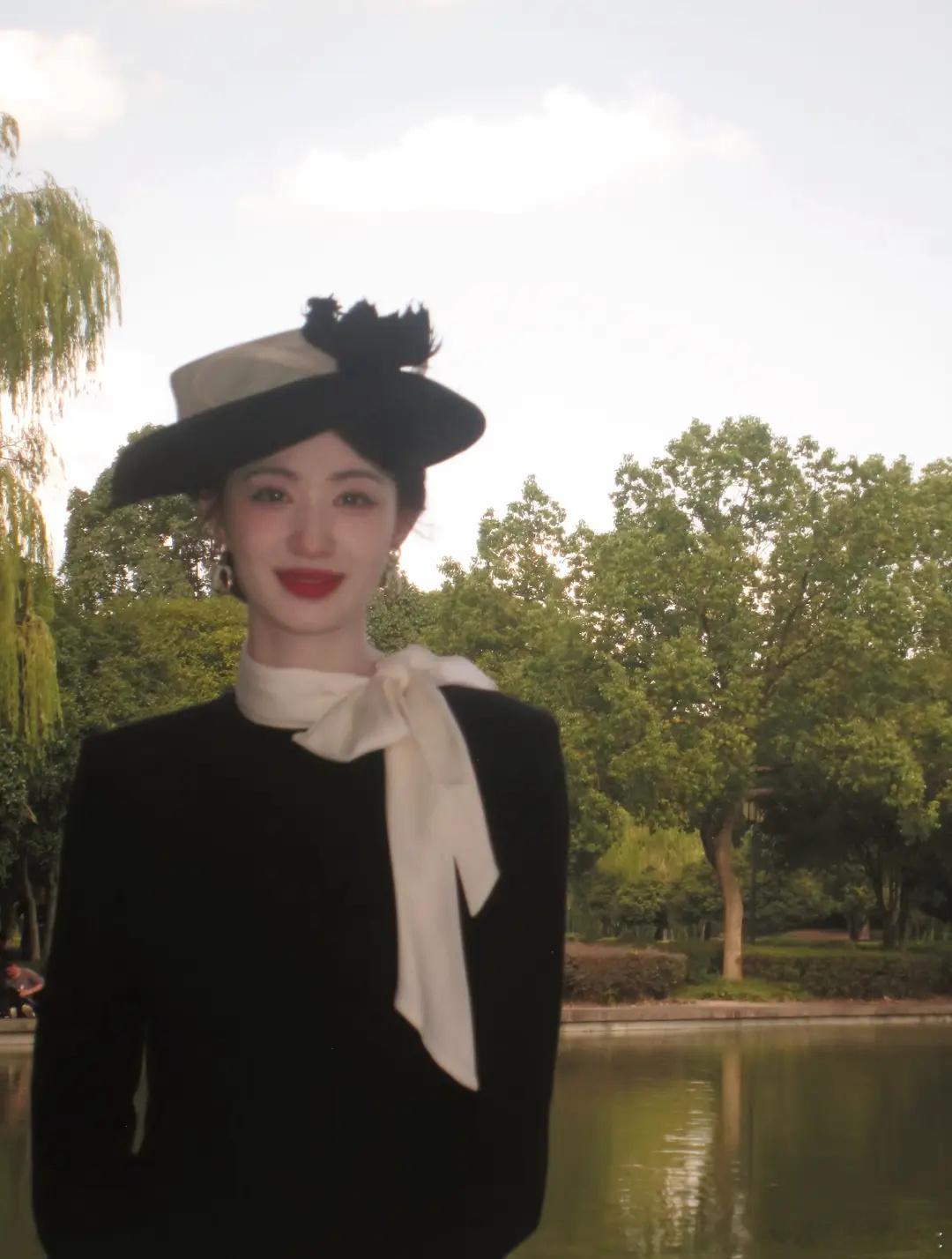 王楚然是妈妈是女儿，是温柔妈咪船古典类型美女​​​