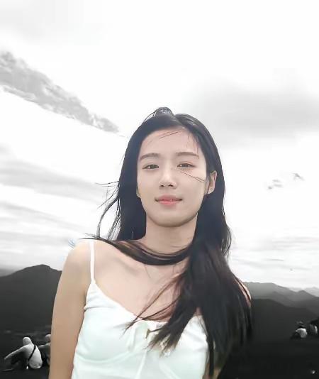 .王传君不让老婆出去接戏，还要还各种房贷，现在才想方设法地赚钱，可最穷的时候卡里