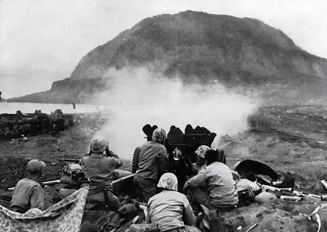 190万发炮弹炸矮山头，上甘岭坑道让“范弗利特弹药量”成笑柄美军在上甘岭狂轰4