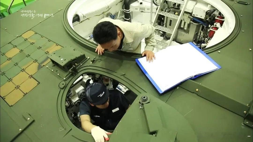 棒子新闻纪录片里面的K2黑豹坦克生产组装线照片坦克装甲车辆外军影像每天认识一件兵