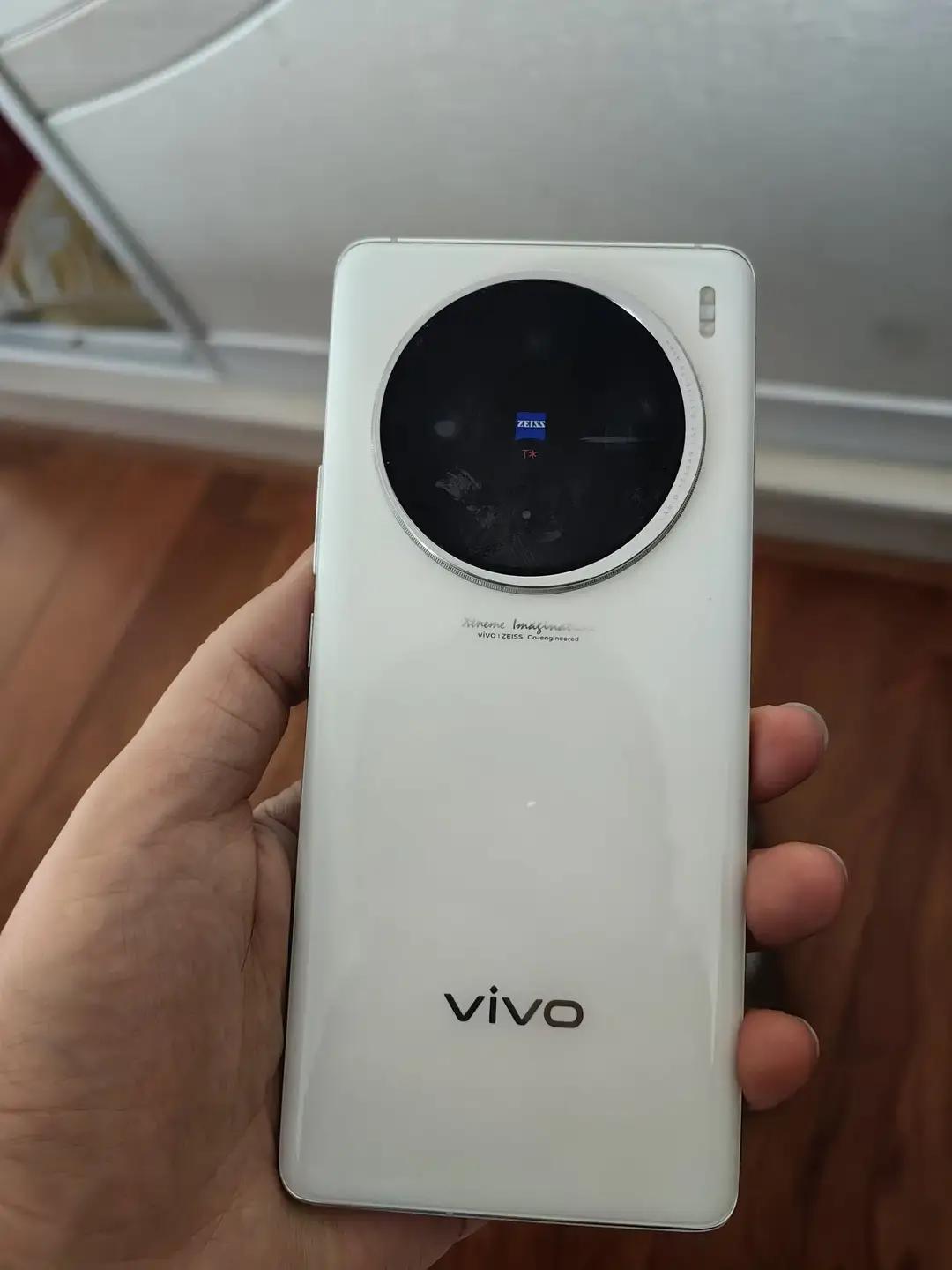 手机续航不行了是真难受，用了两年的vivox100，现在续航完全不行了，每天都