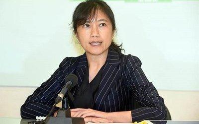 民进党女政客疯狂挑衅，不仅扬言自己不是中国人，还叫嚣“世界上没一个族叫做中华民族
