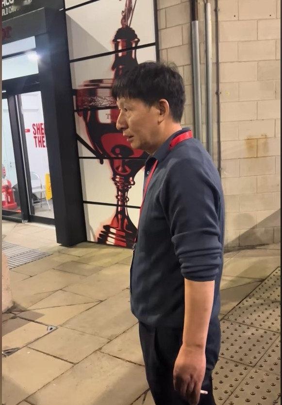 【吴宜泽父亲回复球迷】斯诺克世锦赛决赛，吴宜泽18-17肖恩·墨菲，生涯首夺世锦