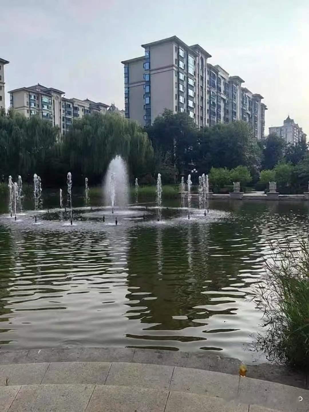 许家印估计肠子都悔青了，他后悔的不是无期徒刑，也不是没收个人全部财产，而是当年