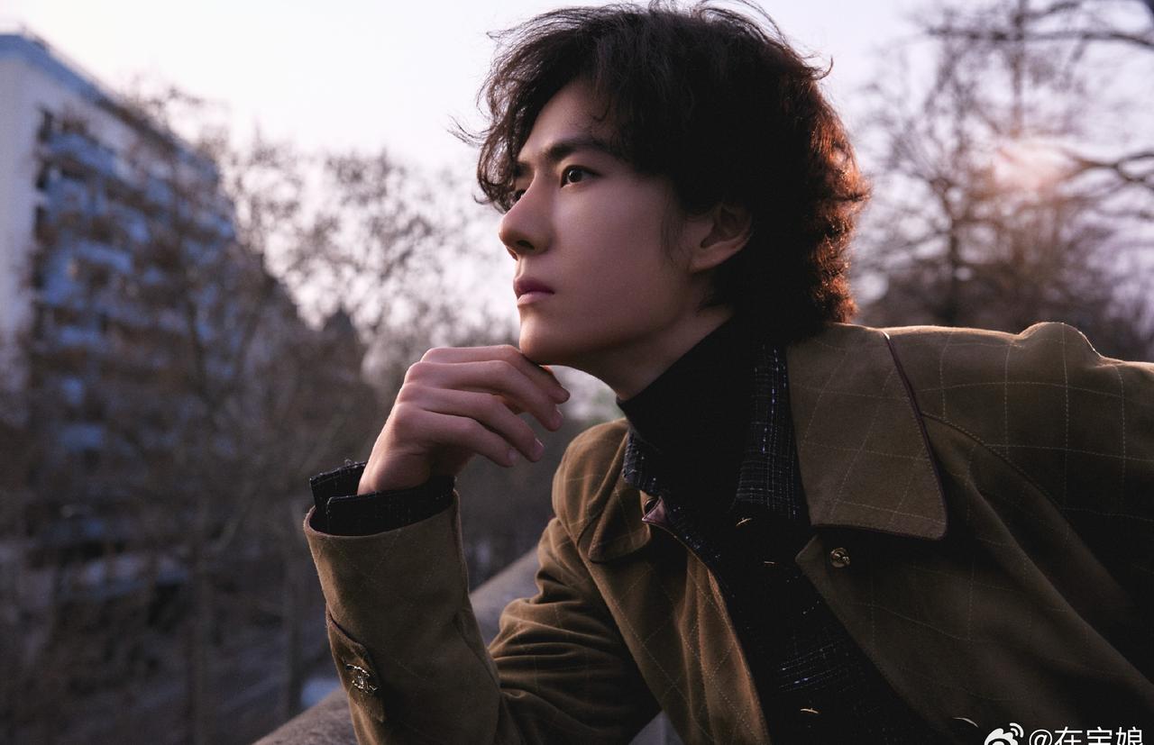 王一博王一博巴黎时装周啊啊啊啊啊啊啊啊啊啊，这次时装周王一博夯到爆[爱