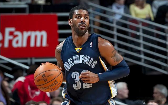 08新秀科比接班人,NBA最强高中生代表,天才如何3年自毁亿元身价