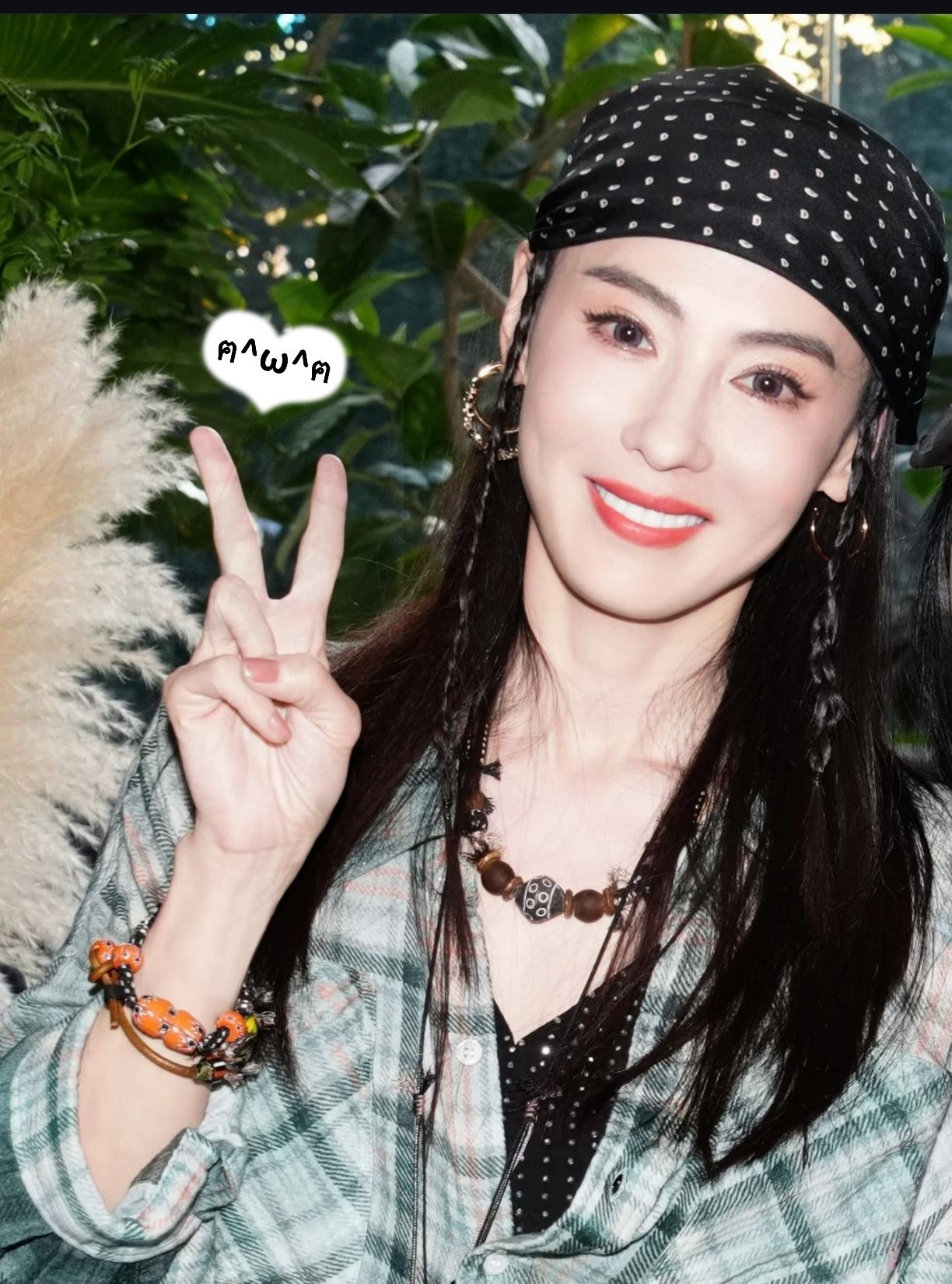 一夜之间让我们看清了张柏芝的人品香港突发大火，街上到处都是灰烬味，全网都在刷