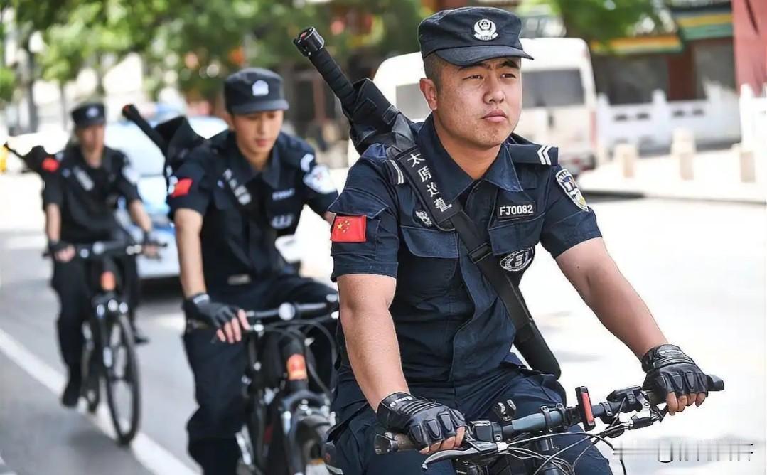 请问：事业编警察是正式警察吗？答案：不是‌，事业编警察未被纳入其定义范围，所