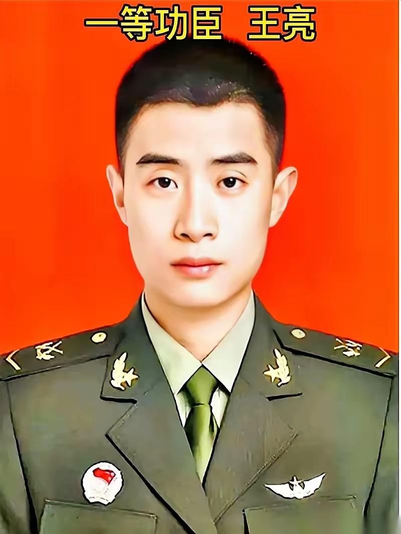 讲真，刷到这个95后军人救人的新闻，我真的久久没法平静。5米高桥、浑浊野河、未知