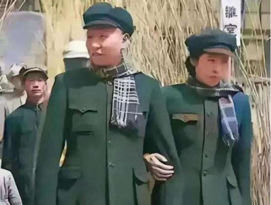 1948年，刘少奇在西柏坡迎娶了他的第六任妻子王光美。这是刘少奇一生中最后一段婚