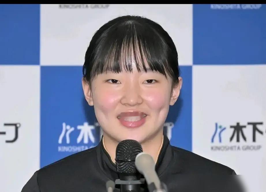 成都拒绝张本宇，他饭碗真砸了。父子三人，现在没一家中日俱乐部敢签。其实现在的