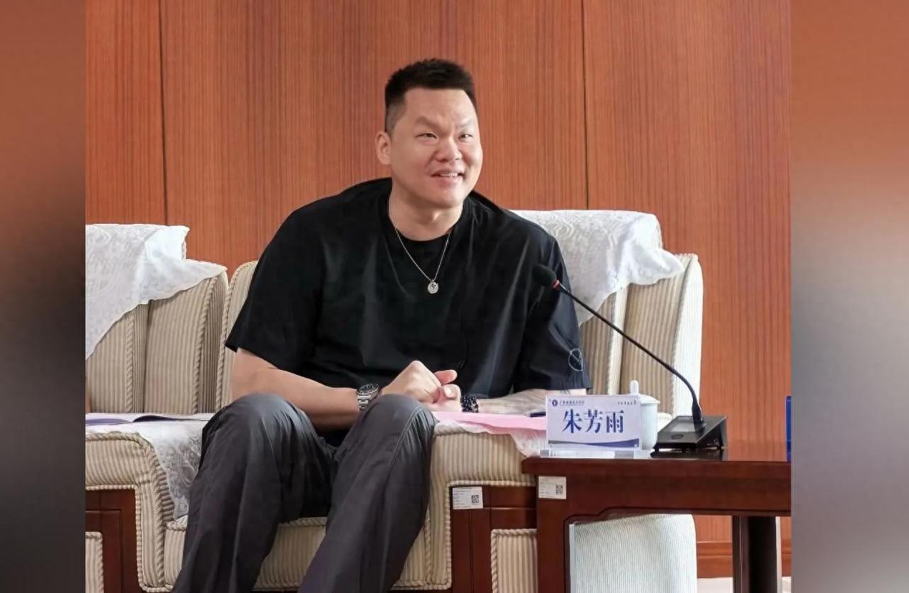 广东队传来最新三个消息，第一个消息让人很意外！第一个消息：徐杰注册B类合同