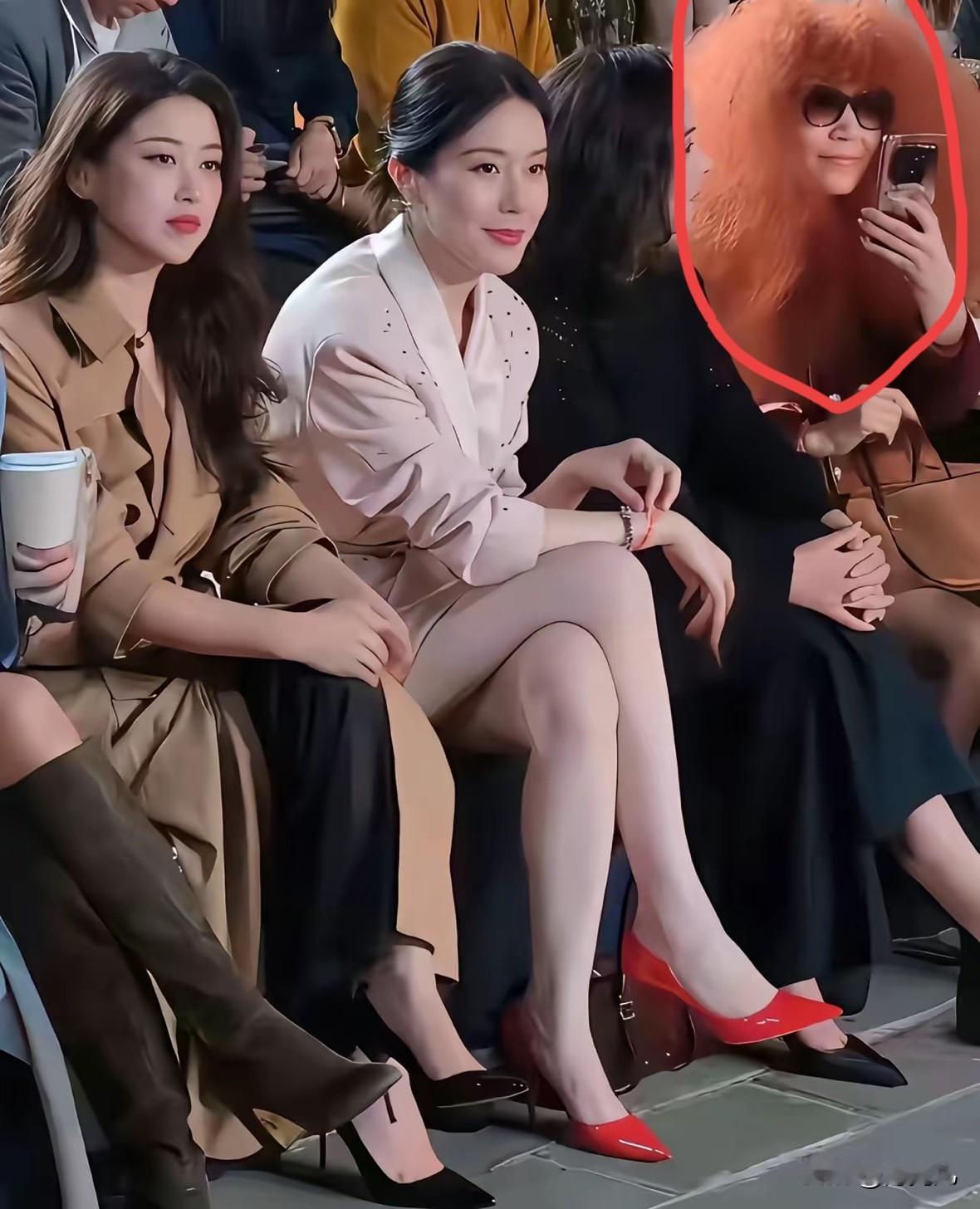 万万没想到中秋晚会观众席上，大家关注的不是央视主持人、也是哪位大咖的老婆，而