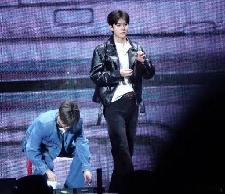 听说这是最接近吴世勋本人长相的照片