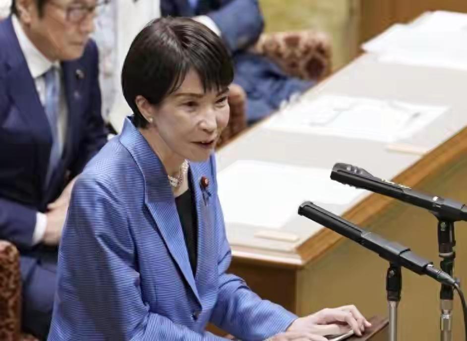 果然是狼狈为奸！一个厚颜无耻，一个言而无信，这两人不进一家门，真是可惜了。实