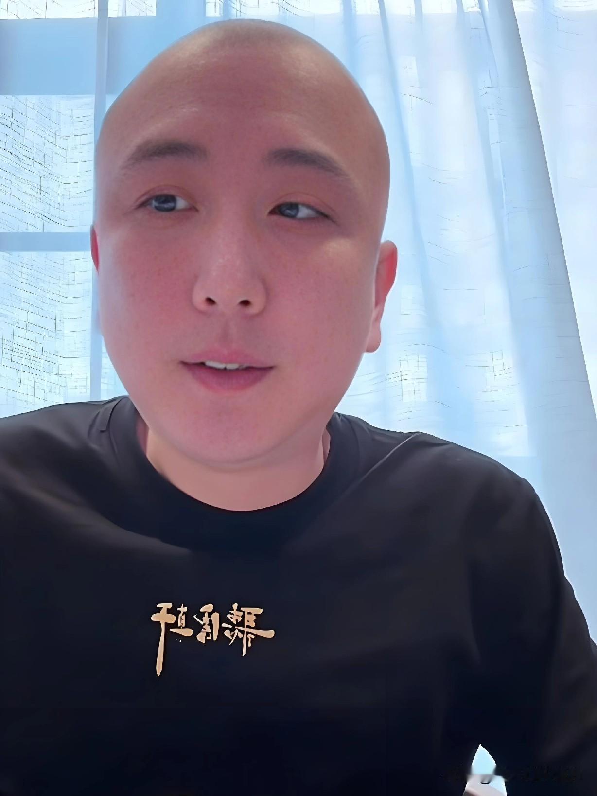 潘云侠：我不是德云社叛徒，郭德纲也不是我师.父！近日，听云轩主力干将潘云侠，