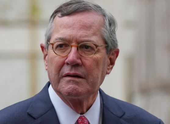 不知道为什么，西方似乎从第一次工业革命以后，就特别喜欢管别人的事，以此为“己任”