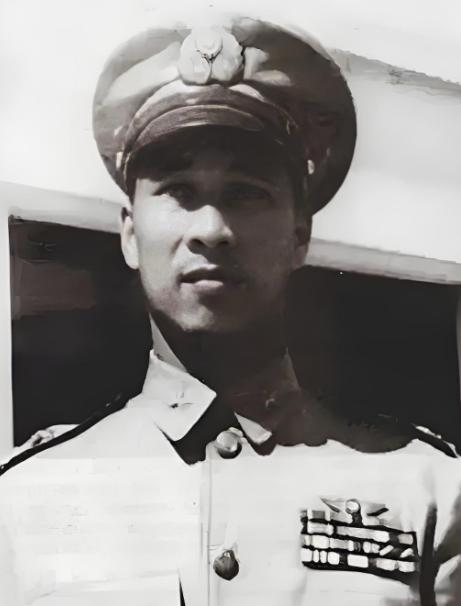 1966年，给蒋介石开了10年专机的衣复恩，莫名被捕，还被关了1066天，出狱后