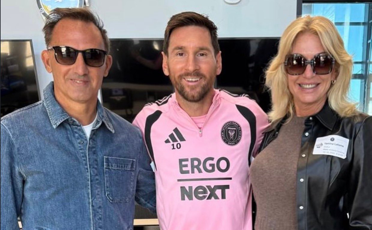 阿根廷主持人YaninaLatorre再次拜访梅西！上一次YaninaLat