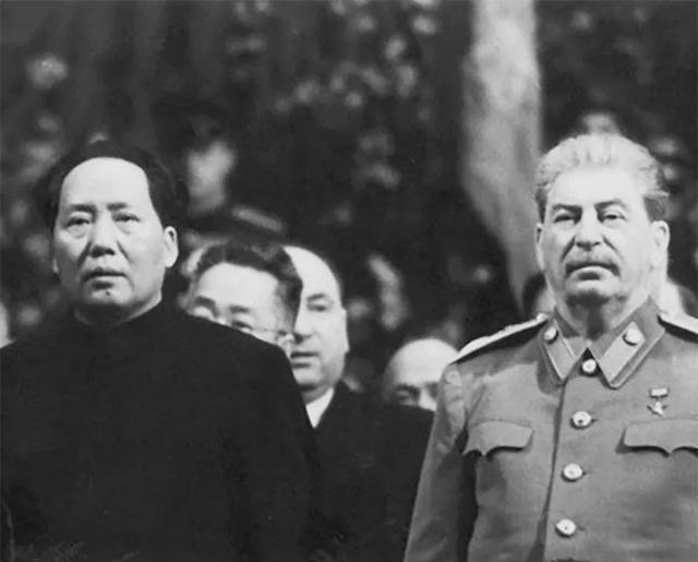 毛主席当年点名批苏联霸权1964年，毛主席在接见日本社会