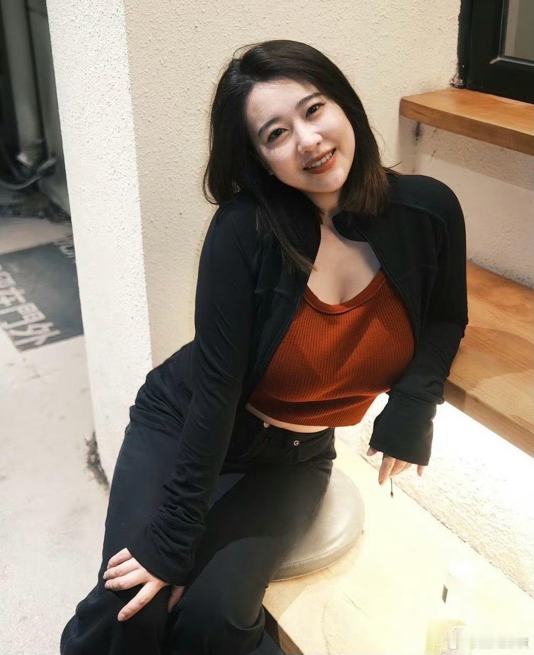 丰腴型少妇​​​