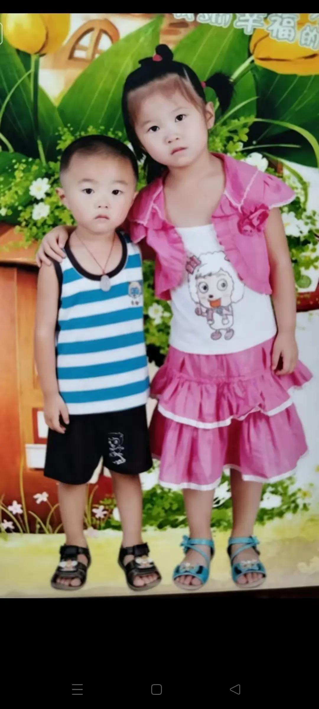再不开学，我要疯了，两个孩子吵架，女儿骂儿子是狗养的，儿子骂女儿是猪狗生的，这不